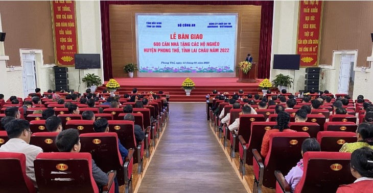 600 căn nhà tặng các hộ nghèo huyện Phong Thổ, tỉnh Lai Châu  - ảnh 1