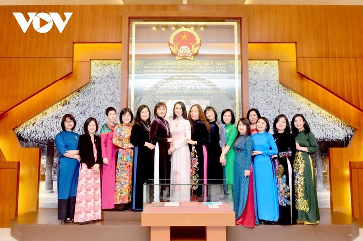 Việt Nam tổ chức nhiều hoạt động kỷ niệm Ngày Quốc tế Phụ nữ 08/03  - ảnh 2