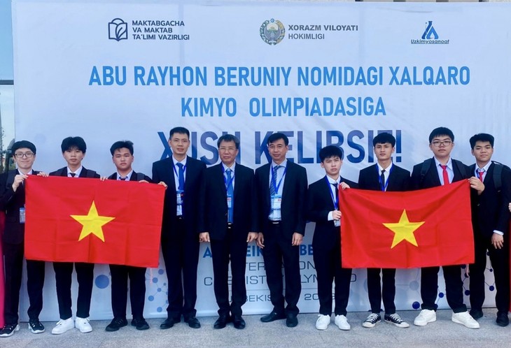 Việt Nam xếp thứ nhất toàn đoàn tại Olympic Hóa học Quốc tế Abu Reikhan Beruniy lần thứ nhất - ảnh 1