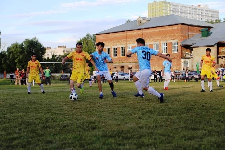 Giải bóng đá cộng đồng người Việt tại Ufa (Liên bang Nga) - ảnh 3