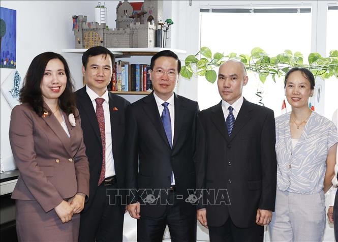 Chủ tịch nước Võ Văn Thưởng thăm gia đình Tiến sỹ vật lý người Việt tại Áo - ảnh 1
