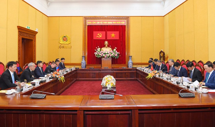 Việt Nam và Mông Cổ tăng cường hợp tác an ninh - ảnh 1