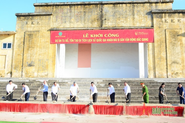 Chủ tịch nước Võ Văn Thưởng thăm một số công trình lịch sử tại tỉnh Bắc Giang - ảnh 1