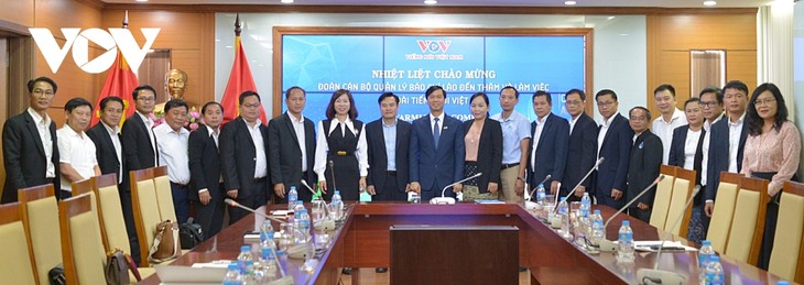 Việt Nam - Lào tăng cường hợp tác trong lĩnh vực báo chí truyền thông - ảnh 2