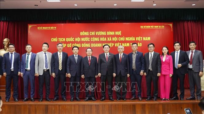 Chủ tịch Quốc hội Vương Đình Huệ: Việt Nam – Lào phải tạo được bước đột phá về kinh tế  - ảnh 2