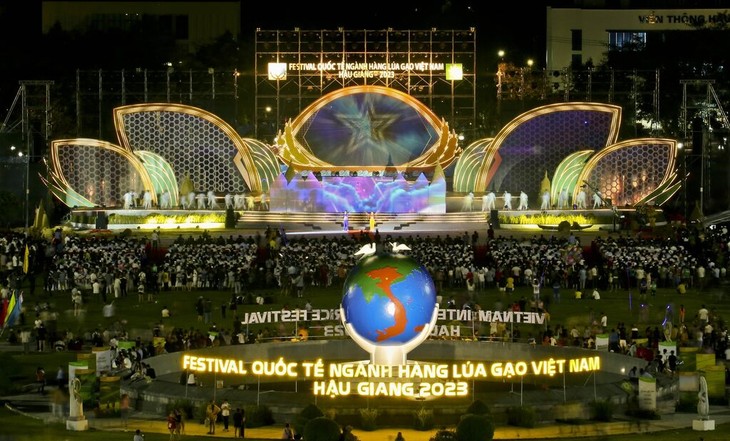 Festival Quốc tế ngành hàng lúa gạo Việt Nam năm nay thu hút hơn 30  ngàn lượt khách - ảnh 1