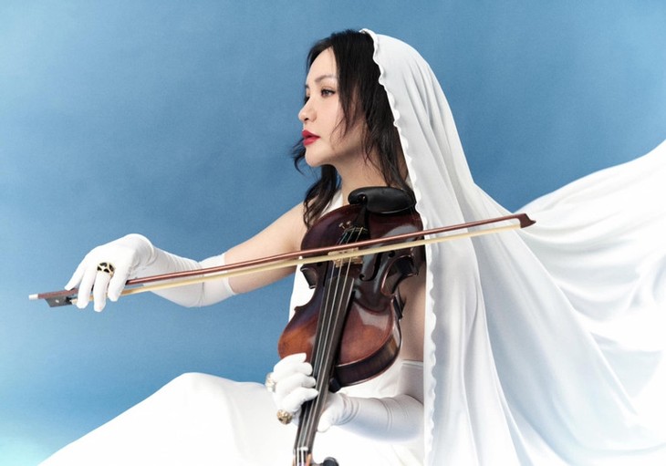 Nghệ sỹ Hiền Lê: Vừa kéo violon vừa hát những giai điệu cuộc đời - ảnh 1
