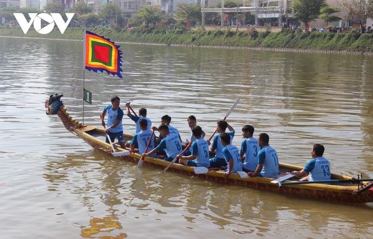 Khai mạc giải đua thuyền truyền thống tỉnh Bình Định - ảnh 1