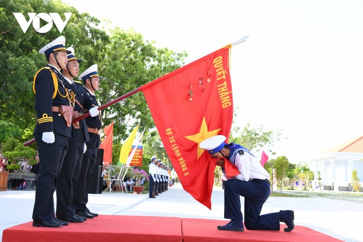Trang nghiêm, ý nghĩa Lễ tuyên thệ chiến sĩ mới tại Vùng 5 Hải quân - ảnh 1