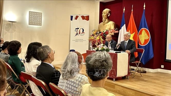 Tăng cường mối quan hệ chính trị và đối ngoại nhân dân Việt Nam - Pháp - ảnh 2
