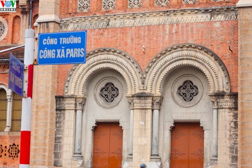 Gereja Duc Ba (Ibu Maria) di kota Ho Chi Minh (Vietnam Selatan) - ảnh 7