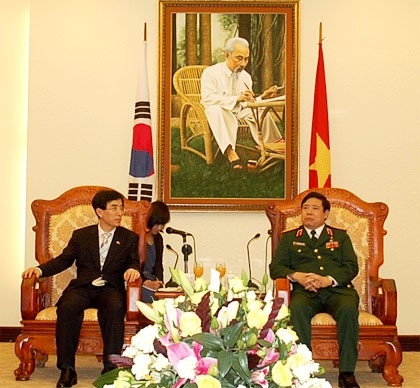 Dialog strategis yang pertama tentang pertahanan Vietnam-Republik Korea  - ảnh 1