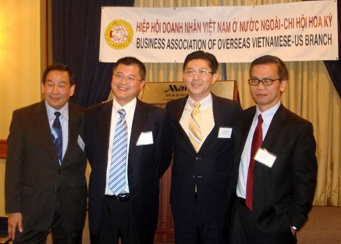 Kedubes Vietnam di AS memperkenalkan kebijakan dan lingkungan investasi di Vietnam - ảnh 1