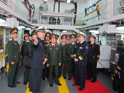 Delegasi Tentara Rakyat Vietnam mengunjungi Tiongkok - ảnh 1