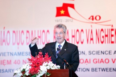 Presiden Austria menghadiri Forum Pendidikan-Ilmu pengetahuan - ảnh 1