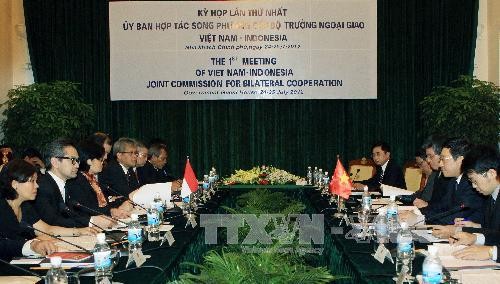 Persidangan Pertama Komite Kerjasama Bilateral Vietnam-Indonesia - ảnh 1