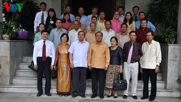 Kedutaan Besar Laos di Thailand menyambut Hari Nasional Vietnam - ảnh 1