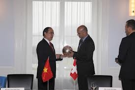 Vietnam dan Swiss memperkuat kerjasama di banyak bidang - ảnh 1