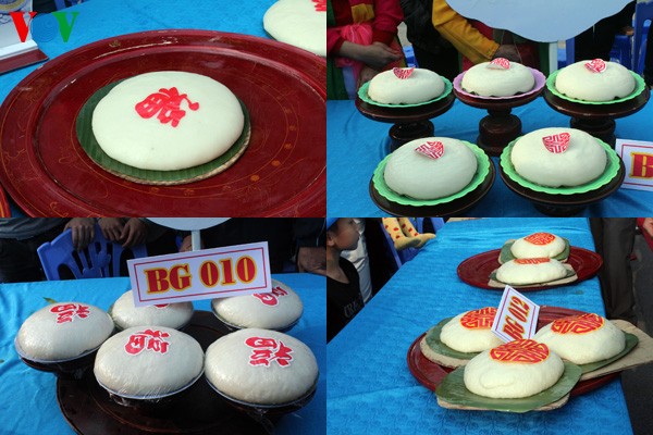 Lomba membuat kue Chung dan kue Day di festival Con Son-Kiep Bac(Hai Duong) - ảnh 10