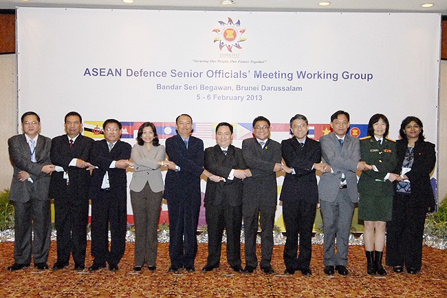 Vietnam menghadiri Konferensi Pejabat Pertahanan Senior negara-negara ASEAN yang diperluas - ảnh 1