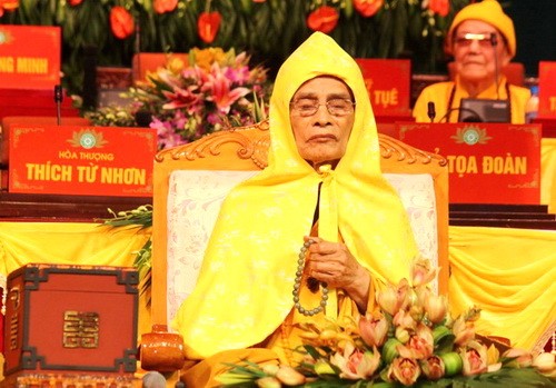 Sangha Buddha Vietnam terus turut mengembangkan kekuatan persatuan besar seluruh bangsa - ảnh 1