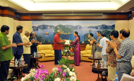 Ketua Parlemen Sri Lanka melakukan kunjungan ke Teluk Ha Long - ảnh 1