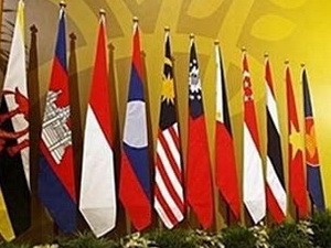 Negara-negara ASEAN berbahas tentang penguatan kerjasama pertahanan - ảnh 1