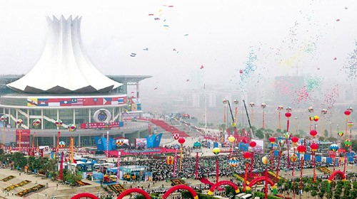 Pekan raya ASEAN-Tiongkok 2013 dibuka - ảnh 1