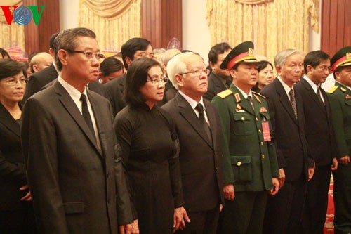 Upacara Berziarah Kenegaraan Almarhum Jenderal Vo Nguyen Giap - ảnh 31