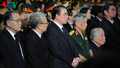 Upacara belasungkawa kenegaraan Almarhum Jenderal Vo Nguyen Giap - ảnh 3
