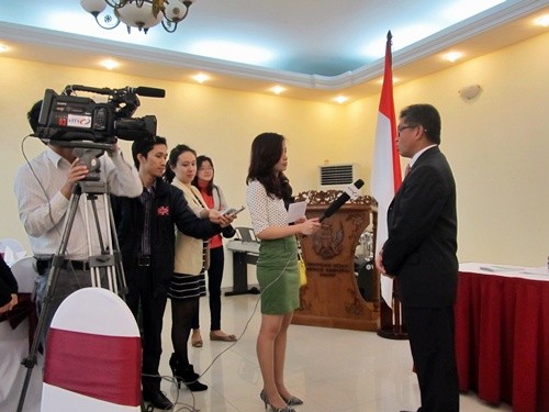 KBRI di Vietnam mengadakan  jumpa pers periodik - ảnh 2