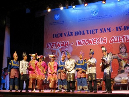 Malam kebudayaan Vietnam-Indonesia - ảnh 14