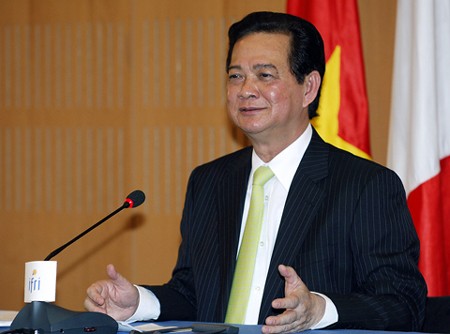 PM Nguyen Tan Dung : mempercepat restrukturisari, meningkatkan daya saing bagi badan usaha - ảnh 1
