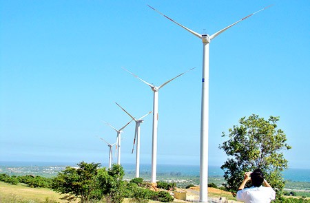 Mengesahkan daftar Proyek : “Perancangan perkembangan listrik tenaga angin di Vietnam” - ảnh 1