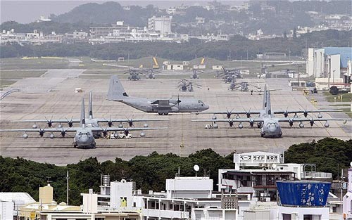 Jepang mendesak AS memindahkan pangkalan militer di Okinawa - ảnh 1
