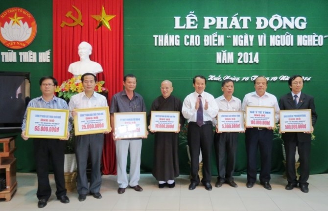 Propinsi Thua Thien- Hue mencanangkan Bukan klimaks “Demi kaum miskin tahun 2014” - ảnh 1