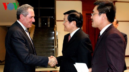 Presiden Truong Tan Sang menerima Wakil Perdagangan AS, Michael Froman - ảnh 1