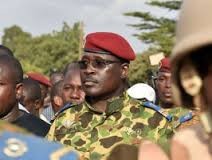 Tentara Burkina Faso berkomitmen membentuk pemerintah transisi - ảnh 1