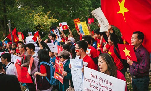Orang Vietnam di Australia memberikan suara tentang masalah Laut Timur sehubungan dengan G20 - ảnh 1