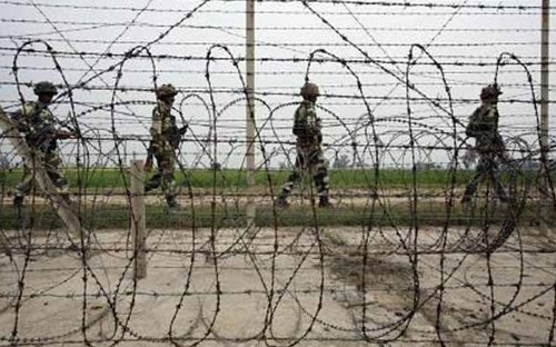 Prajurit perbatasan India dan Pakistan melakukan baku tembak di Kashmir - ảnh 1
