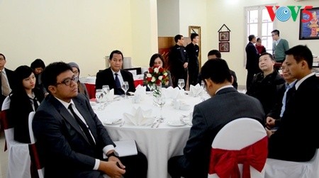 Kedutaan Besar Indonesia di Vietnam mengadakan jumpa pers “Media Informal Gathering”  - ảnh 3