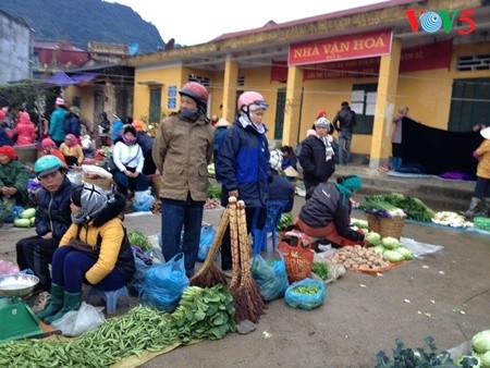 Pasaran di kabupaten  Quan Ba,  propinsi Ha Giang - ảnh 6