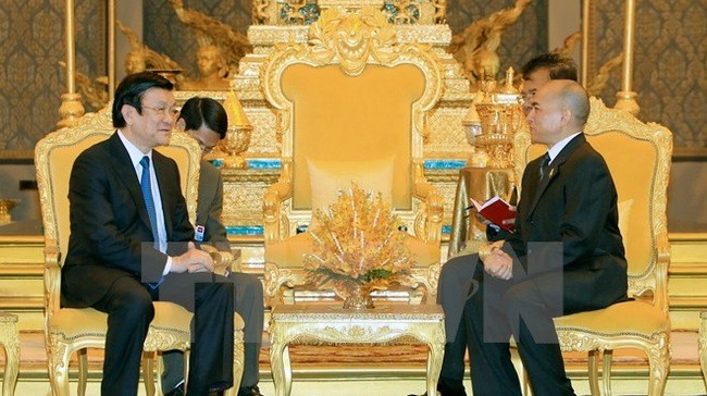 Tonggak-Tonggak penting dalam hubungan antara Vietnam dan negara-negara ASEAN pada tahun 2014 - ảnh 7