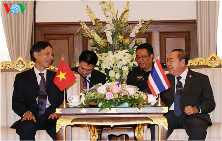 Tonggak-Tonggak penting dalam hubungan antara Vietnam dan negara-negara ASEAN pada tahun 2014 - ảnh 5