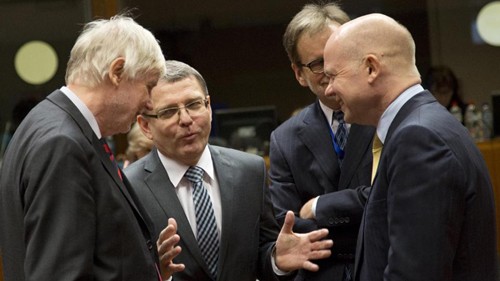 EU menyerukan kepada Erurogroup dan Yunani supaya cepat mencapai permufakatan bantuan - ảnh 1