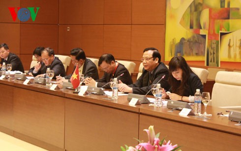 Memperkuat kerjasama antara Parlemen Vietnam dan Sri Lankar - ảnh 1
