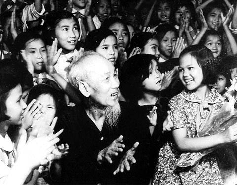 Peringatan ultah hari lahir ke-125 Presiden Ho Chi Minh  - ảnh 6