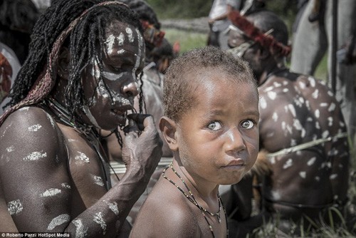 Suku-suku Indonesia di daerah dataran tinggi Papua, Indonesia - ảnh 15