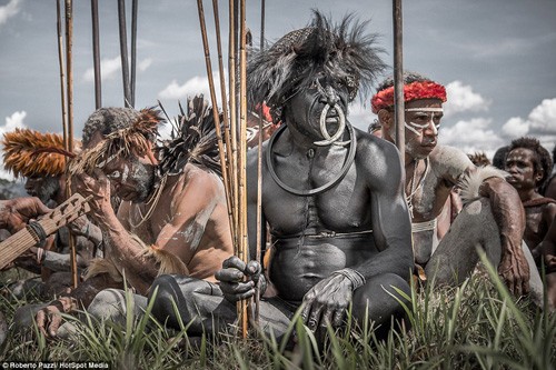 Suku-suku Indonesia di daerah dataran tinggi Papua, Indonesia - ảnh 1