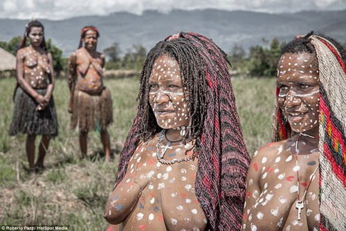 Suku-suku Indonesia di daerah dataran tinggi Papua, Indonesia - ảnh 5